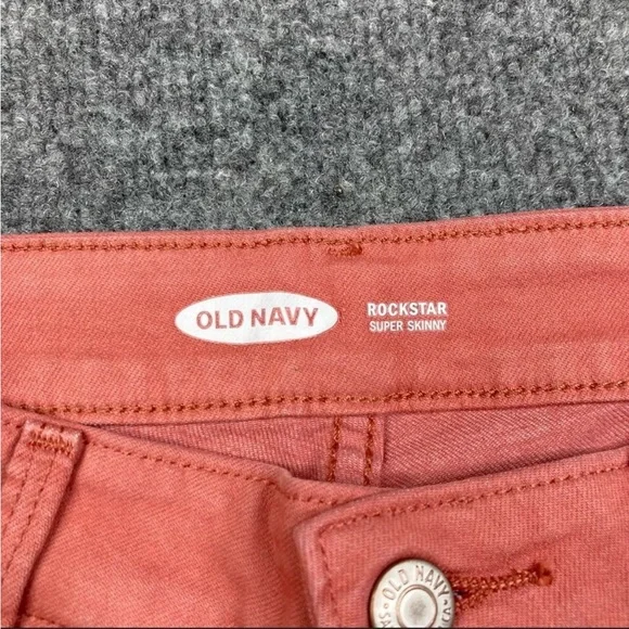 Old Navy Rockstar Super Skinny salmon size 2 - Picture 3 of 4